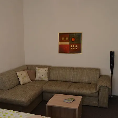 Apartment Downtown Osijek Room photo